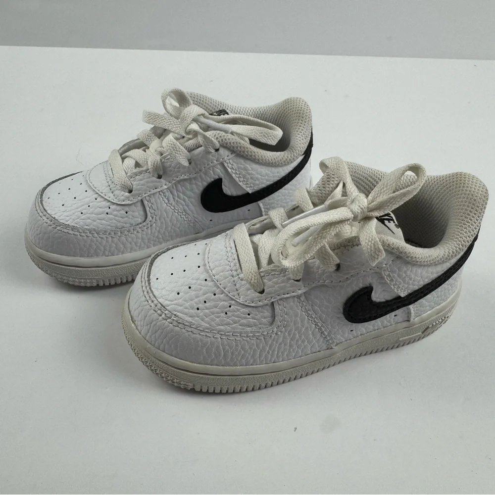 Nike comfortable sneakers